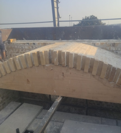 Thermlyte chamber arch brick lining installation